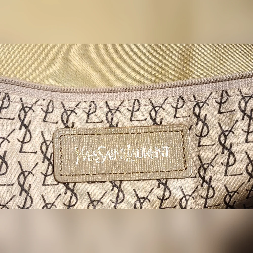 Yves Saint Laurent Giraffe Print Clutch/Cosmetic bag W/ COA - Picture 14 of 16